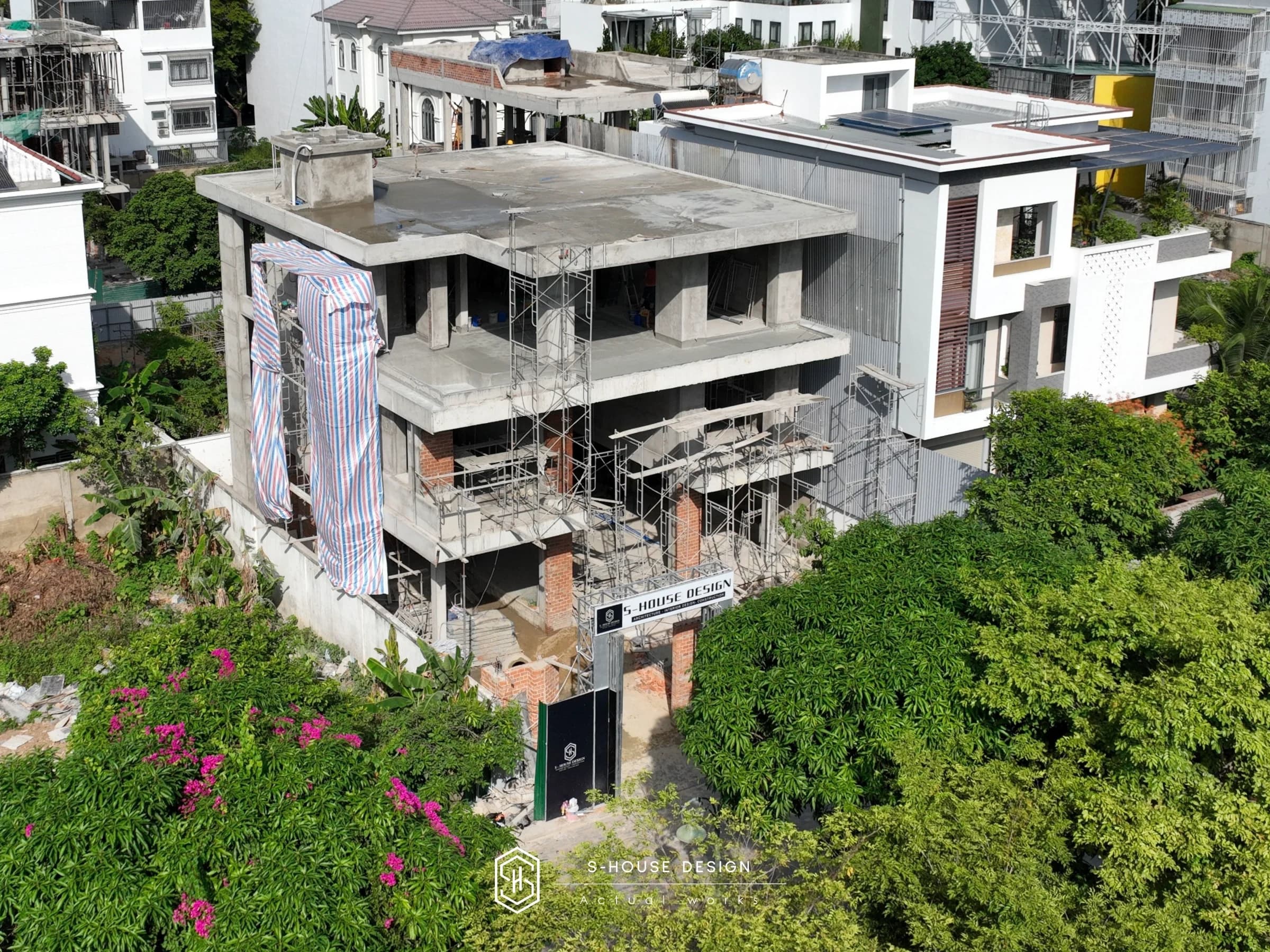 Thi Công Biệt Thự Hiện Đại 16x20m