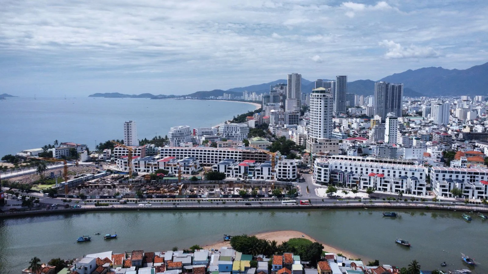 Thiết kế nội thất biệt thự Cồn Tân Lập Nha Trang | S-House